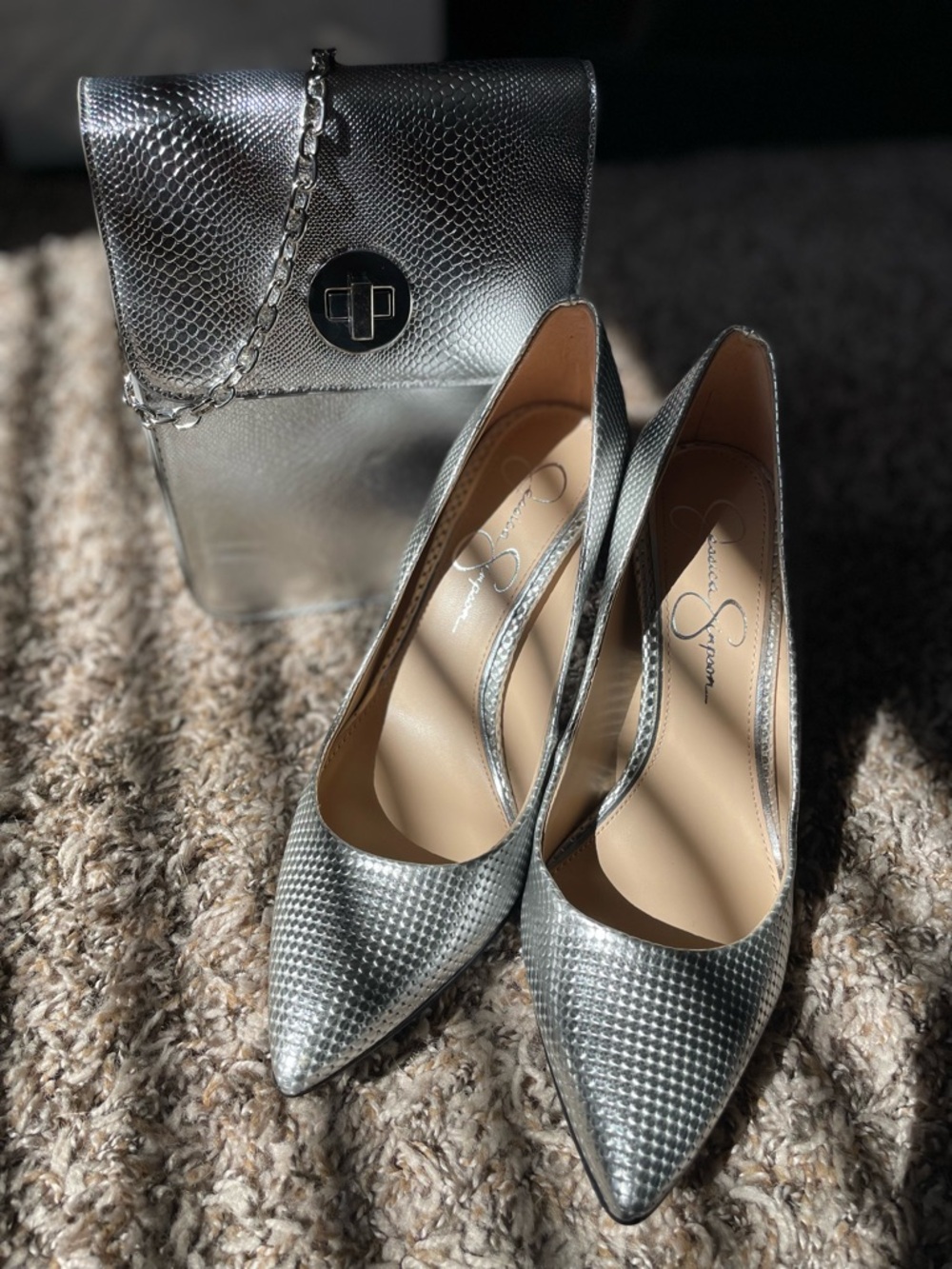 Jessica Simpson Metallic Silver Pointed Toe Pumps w/ matching accessory